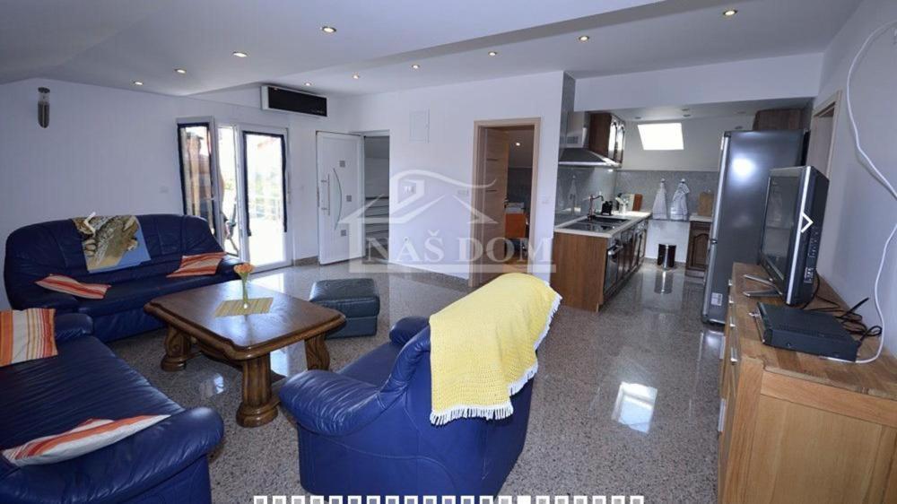 וודיצה Apartman Niko Und Gaby מראה חיצוני תמונה